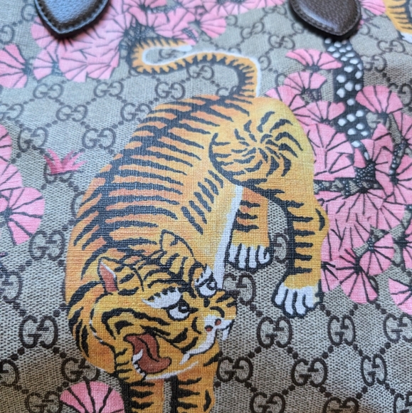 Authentic Rare Gucci Bengal Tiger Pink Crossbody Tote - Picture 8 of 9